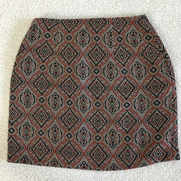 H&M Skirt - Picture 3 of 4